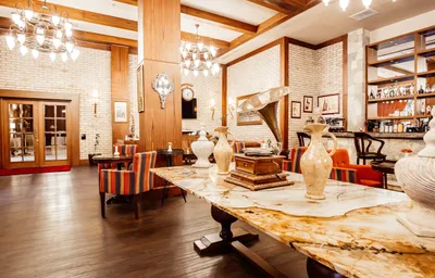 Luxury Cafe & Restaurant Retreats